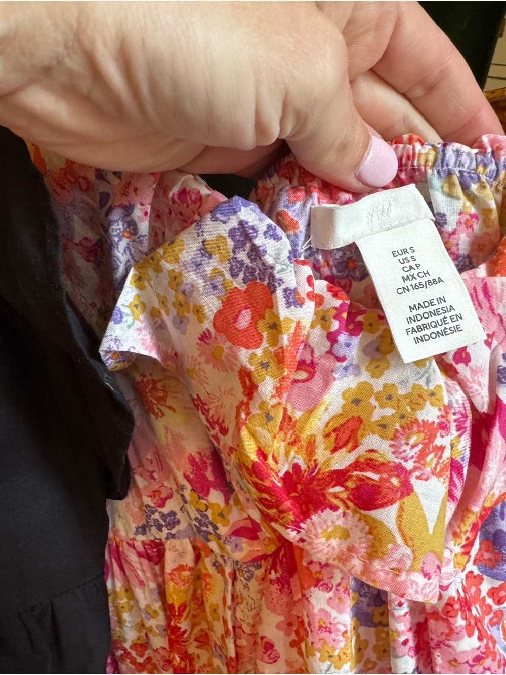 H&M 2 for 1: Ruffle, Vneck Maxi Dresses - Picture 6 of 8